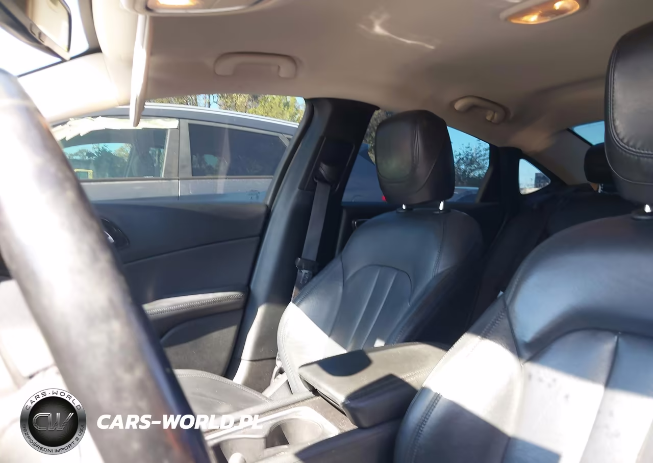 2016 Chrysler 200 C Platinum VIN:1C3CCCCB6GN188785 - 14