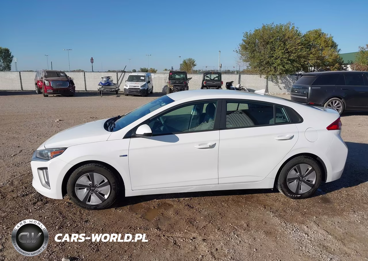 2020 Hyundai Ioniq Hybrid Blue VIN:KMHC65LC6LU186800 - 14