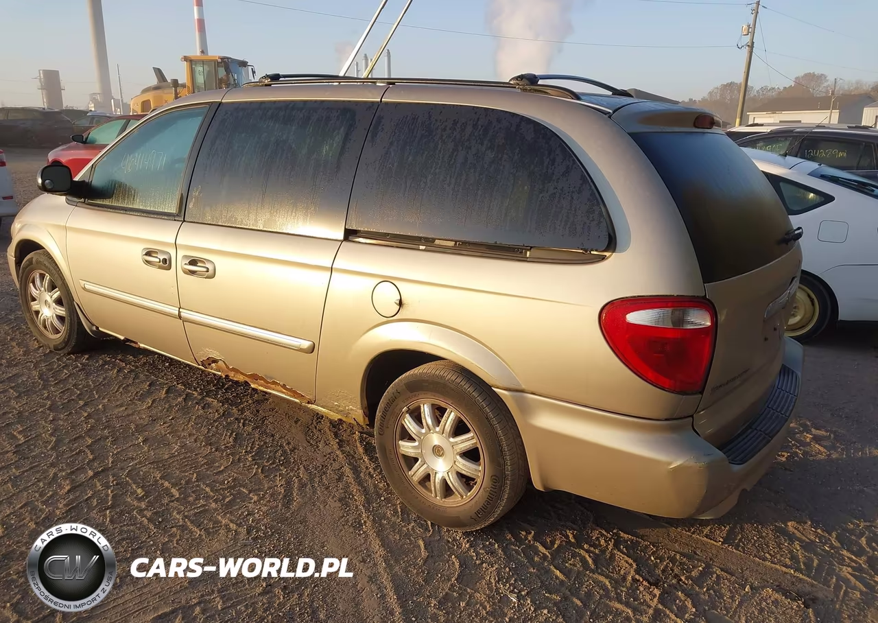 2007 Chrysler Town & Country Touring VIN:2A4GP54L87R315635 - 3