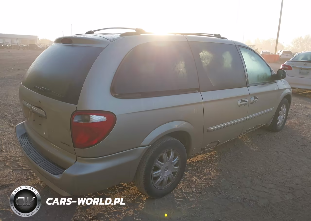 2007 Chrysler Town & Country Touring VIN:2A4GP54L87R315635 - 4