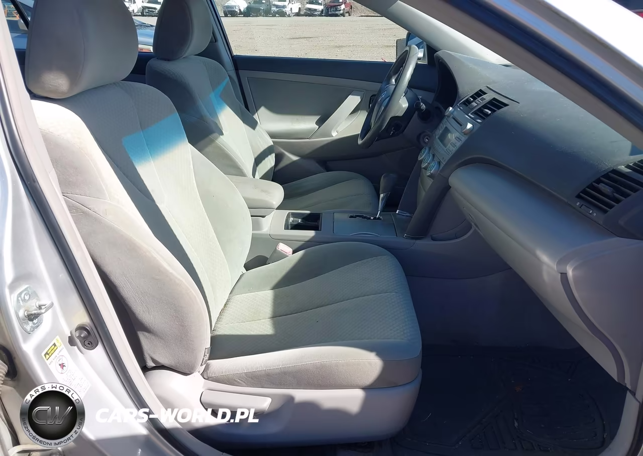 2009 Toyota Camry Le VIN:4T1BE46K79U293925 - 5