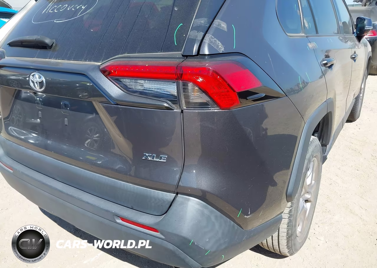 2023 Toyota Rav4 Xle VIN:2T3W1RFV3PW257139 - 18