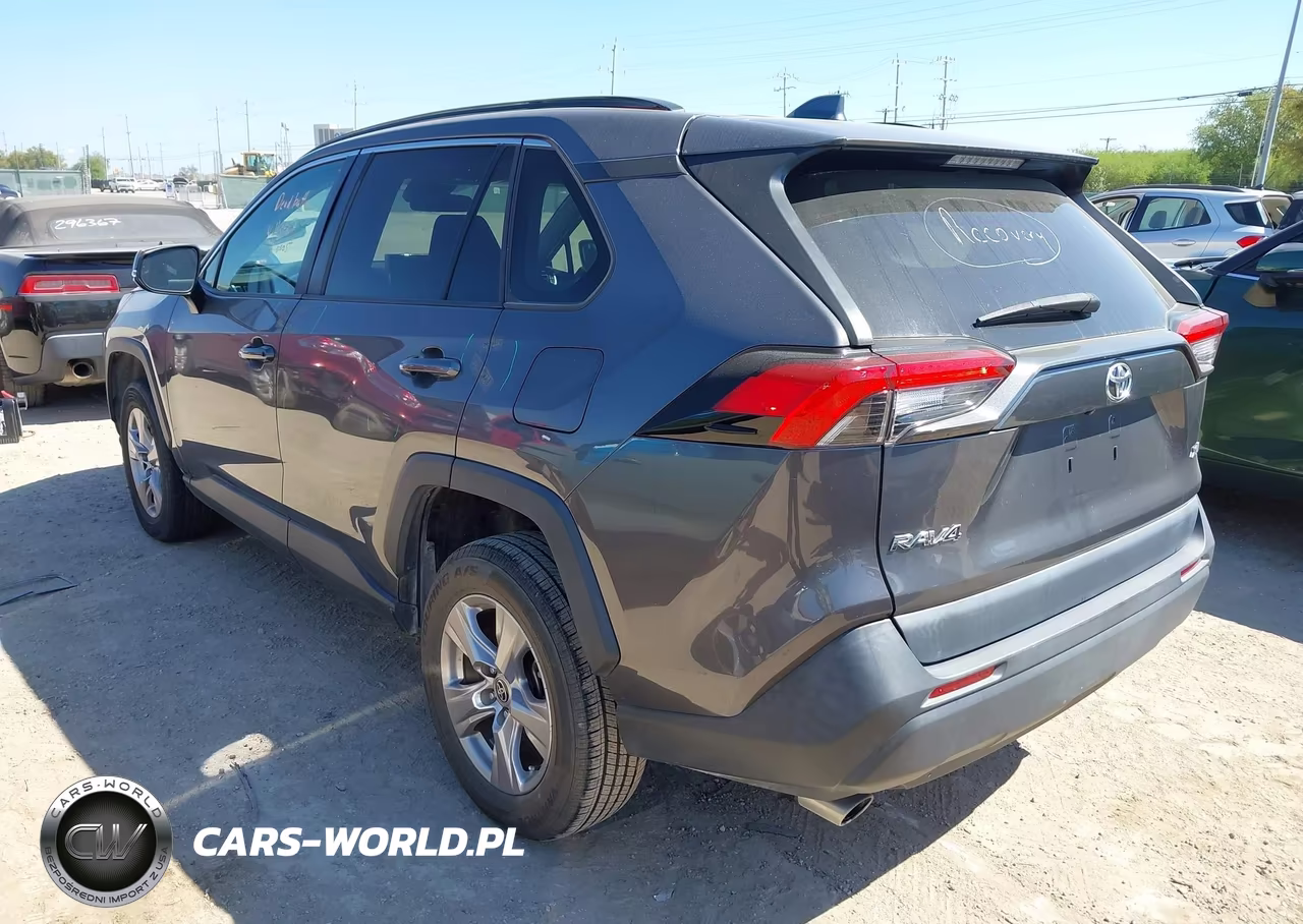 2023 Toyota Rav4 Xle VIN:2T3W1RFV3PW257139 - 3