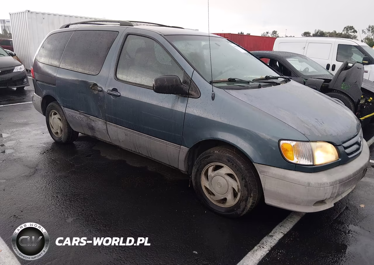 2002 Toyota Sienna Le – zdjęcie 1 z 13