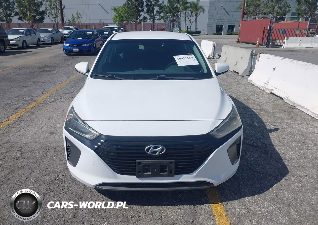 2018 Hyundai Ioniq Hybrid Blue VIN:KMHC65LC2JU099585 - 12