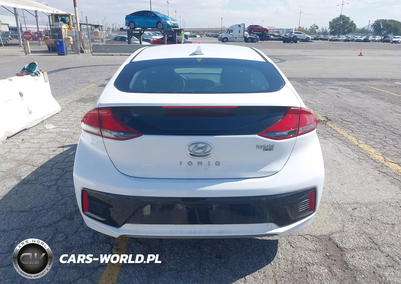 2018 Hyundai Ioniq Hybrid Blue VIN:KMHC65LC2JU099585 - 16