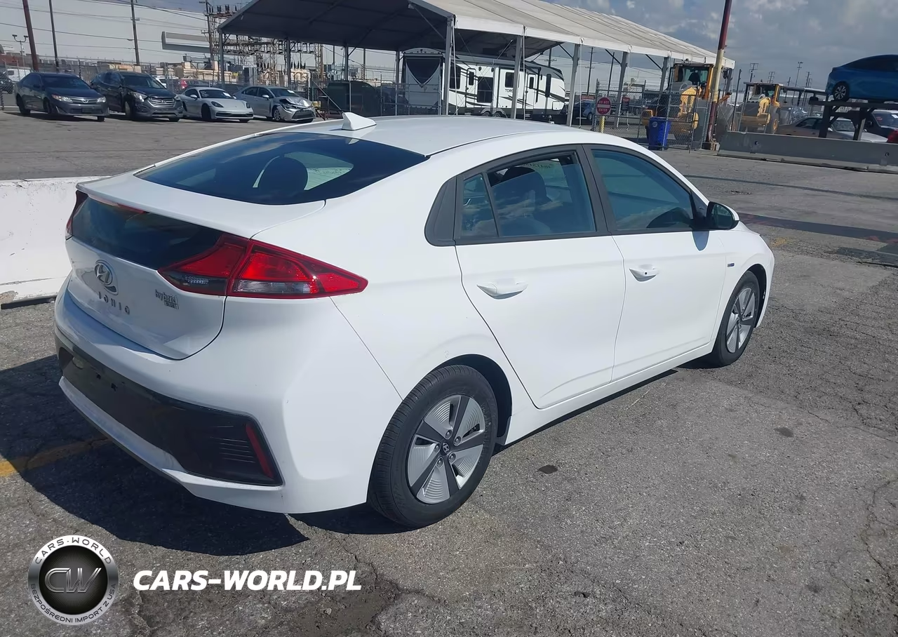 2018 Hyundai Ioniq Hybrid Blue VIN:KMHC65LC2JU099585 - 4