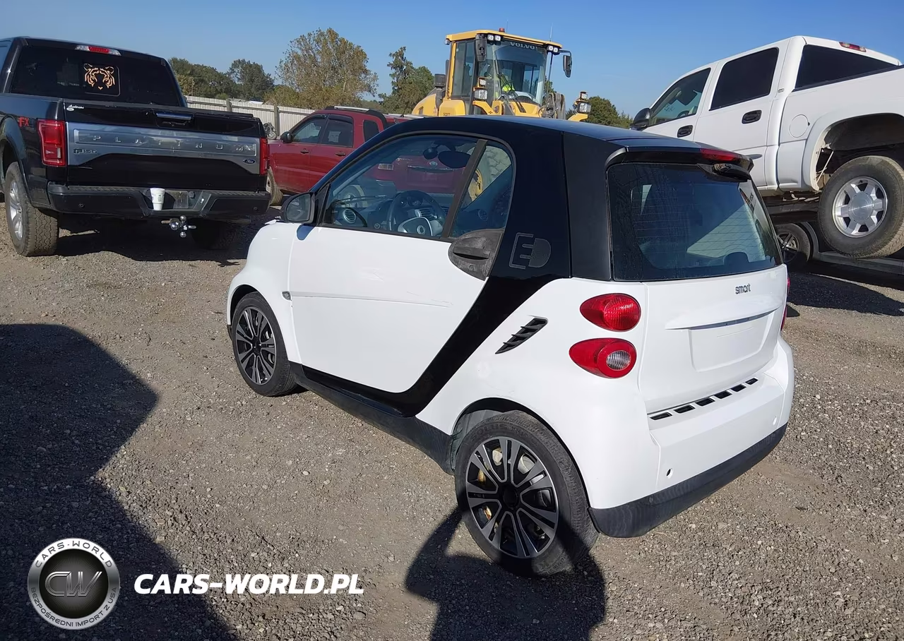 2016 Smart Fortwo Electric Drive Passion VIN:WMEEJ9AA5GK841942 - 3