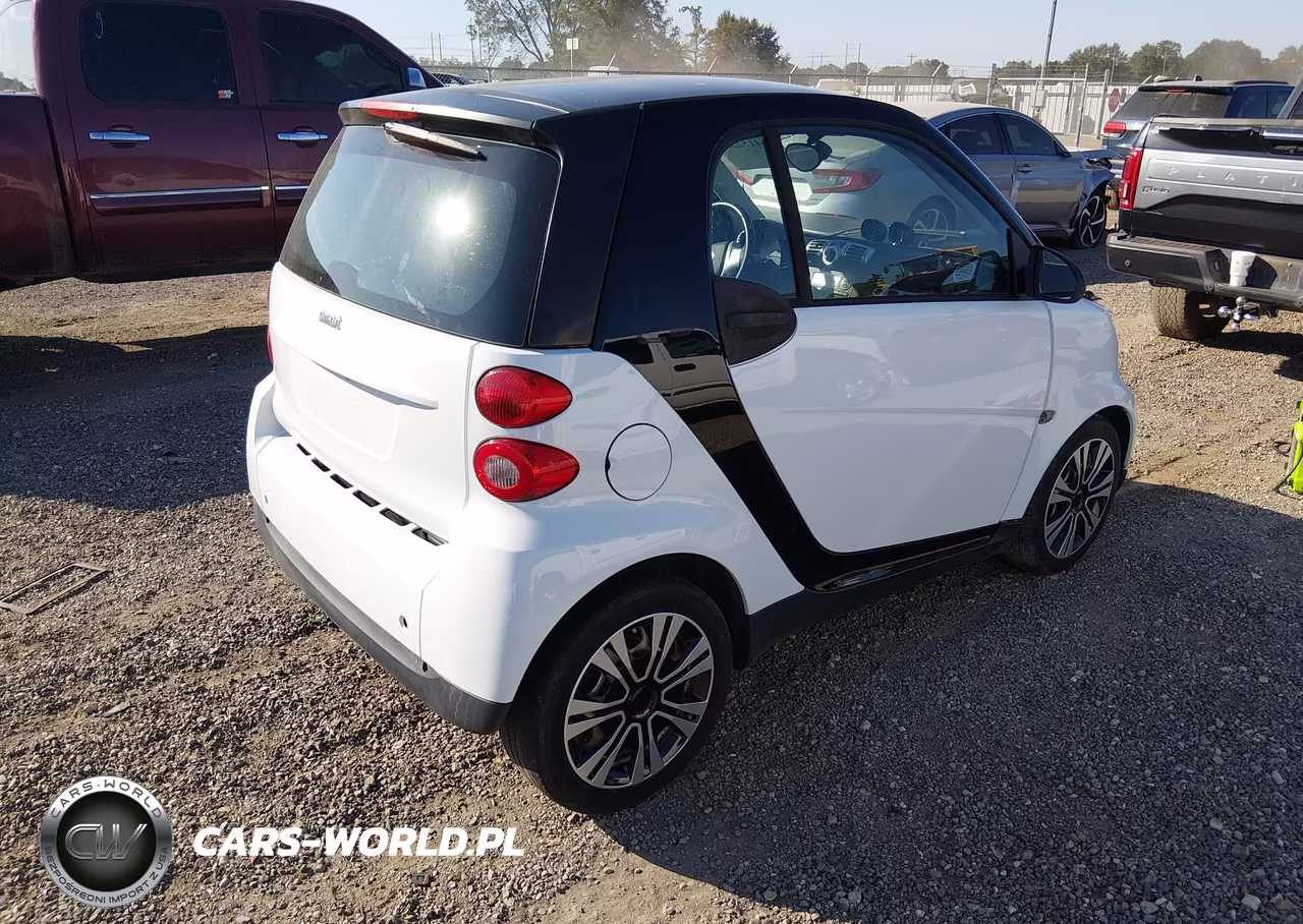 2016 Smart Fortwo Electric Drive Passion VIN:WMEEJ9AA5GK841942 - 4