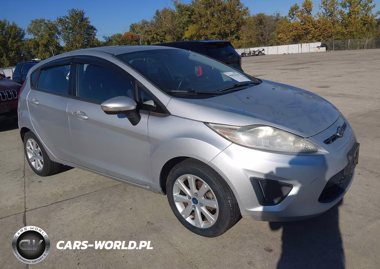 2013 Ford Fiesta Se VIN:3FADP4EJ4DM177052 - 1