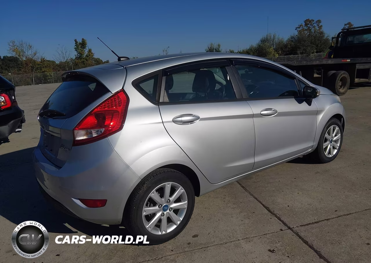 2013 Ford Fiesta Se VIN:3FADP4EJ4DM177052 - 4