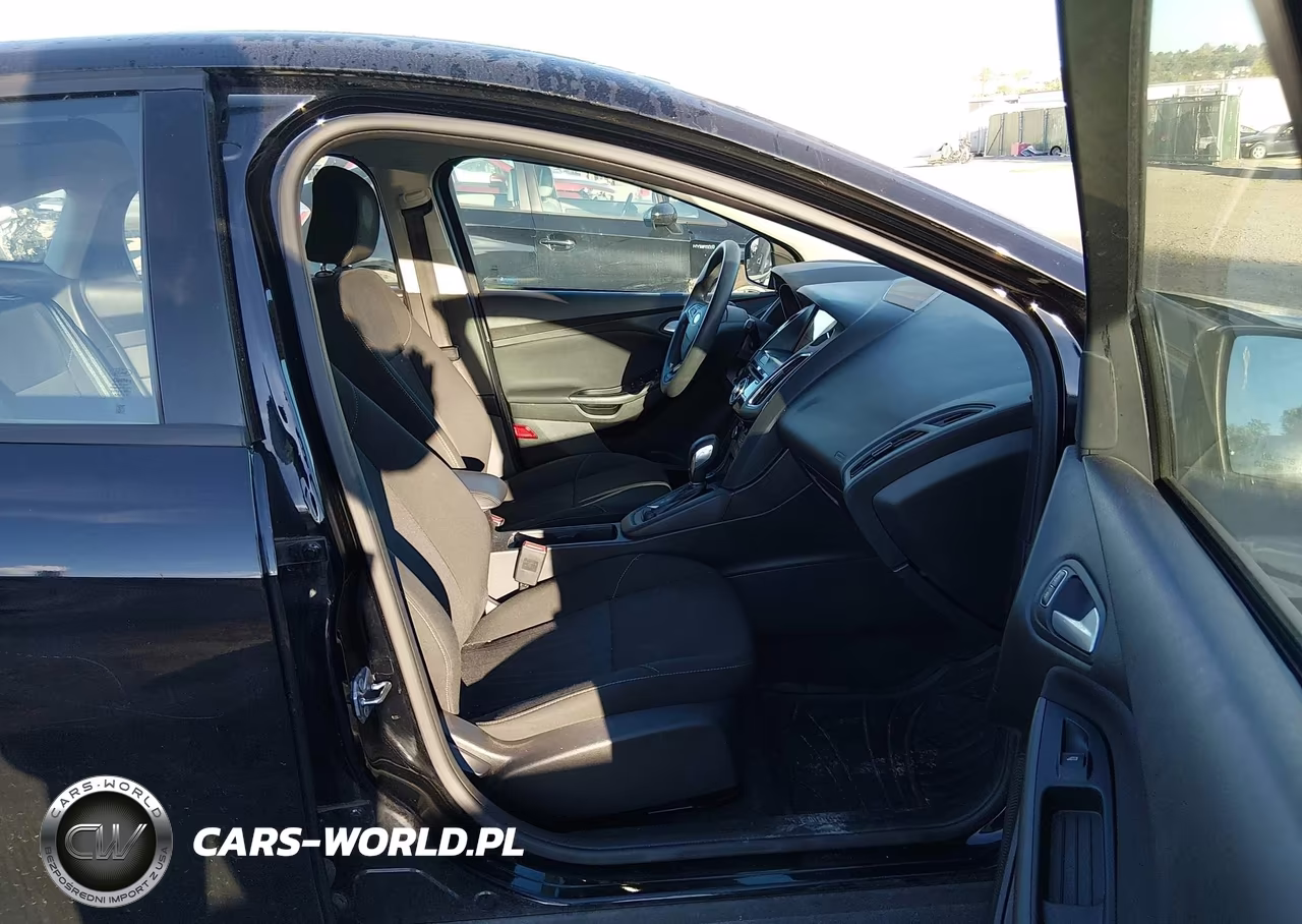 2017 Ford Focus Sel VIN:1FADP3M23HL274321 - 5