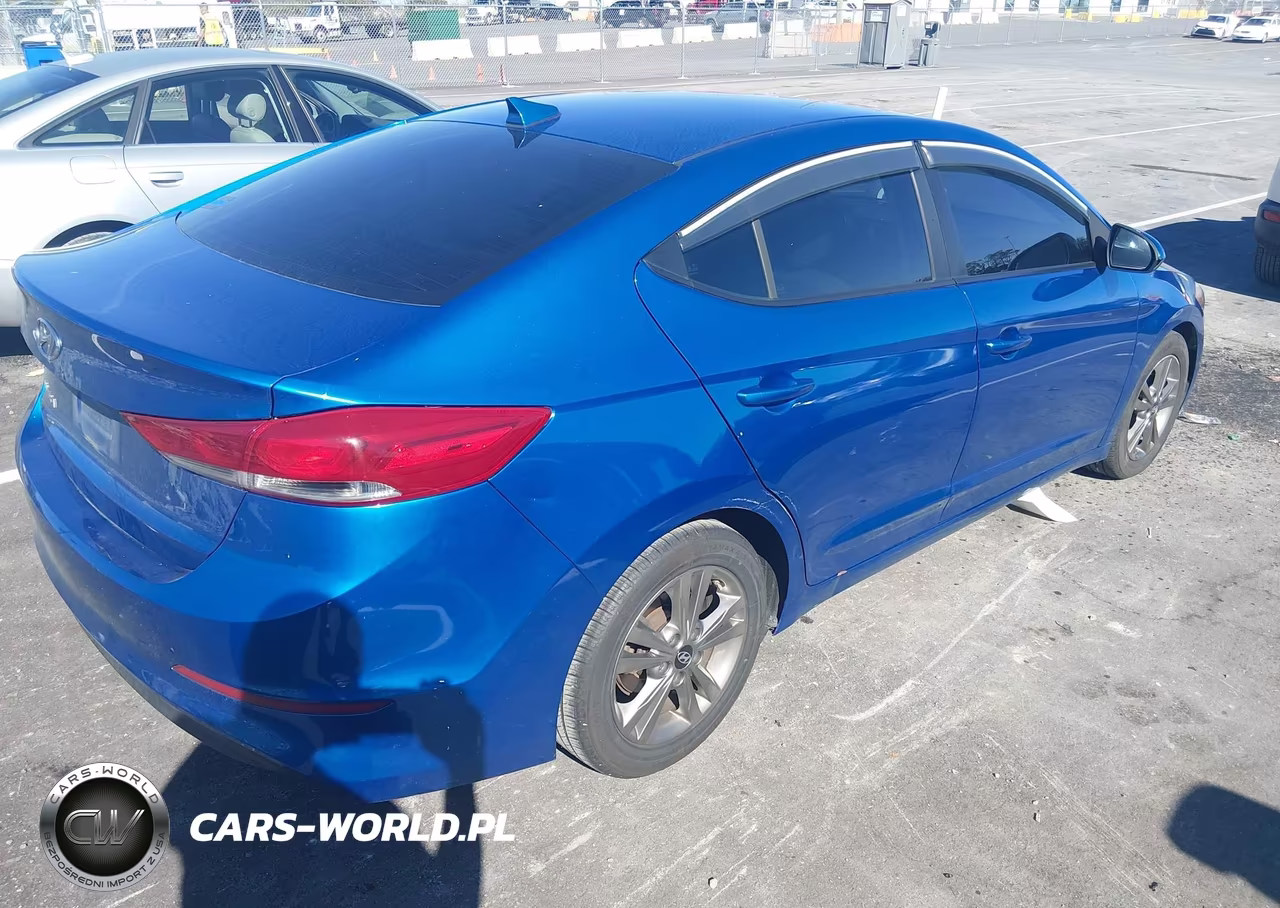 2018 Hyundai Elantra Sel VIN:5NPD84LF9JH214376 - 4