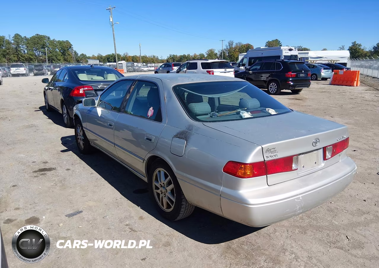 2001 Toyota Camry Xle V6 VIN:4T1BF28K11U958871 - 3