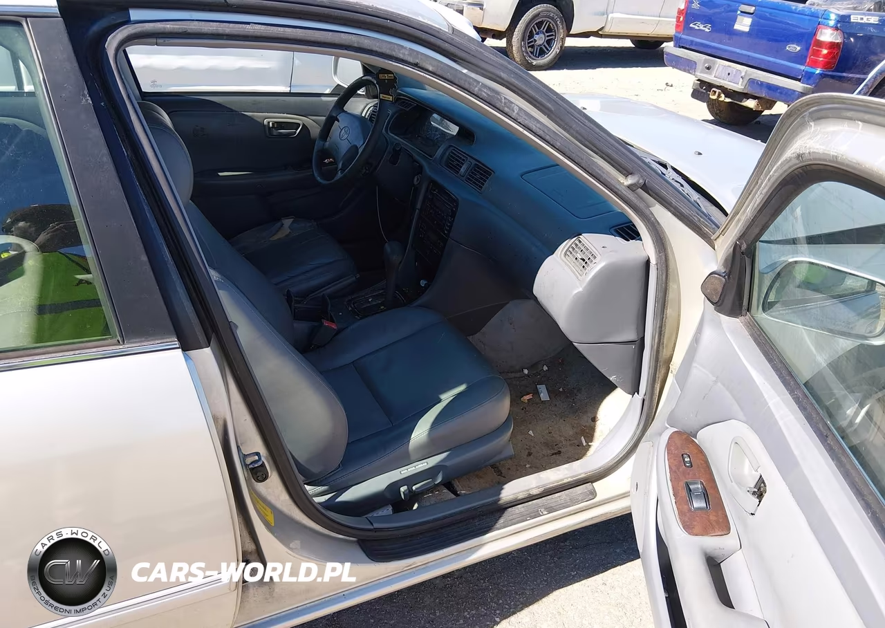 2001 Toyota Camry Xle V6 VIN:4T1BF28K11U958871 - 5