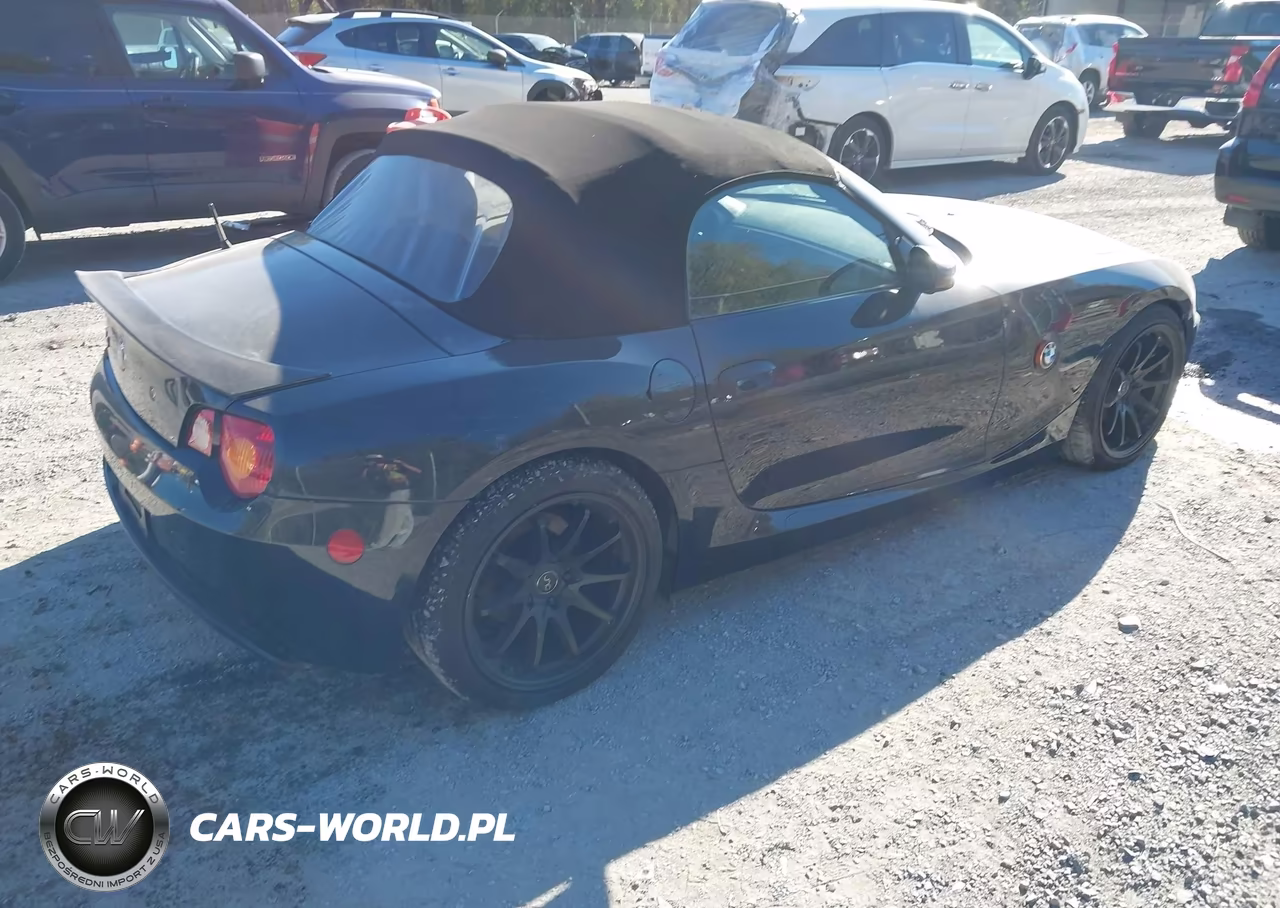 2004 BMW Z4 3.0I VIN:4USBT53404LU06239 - 4