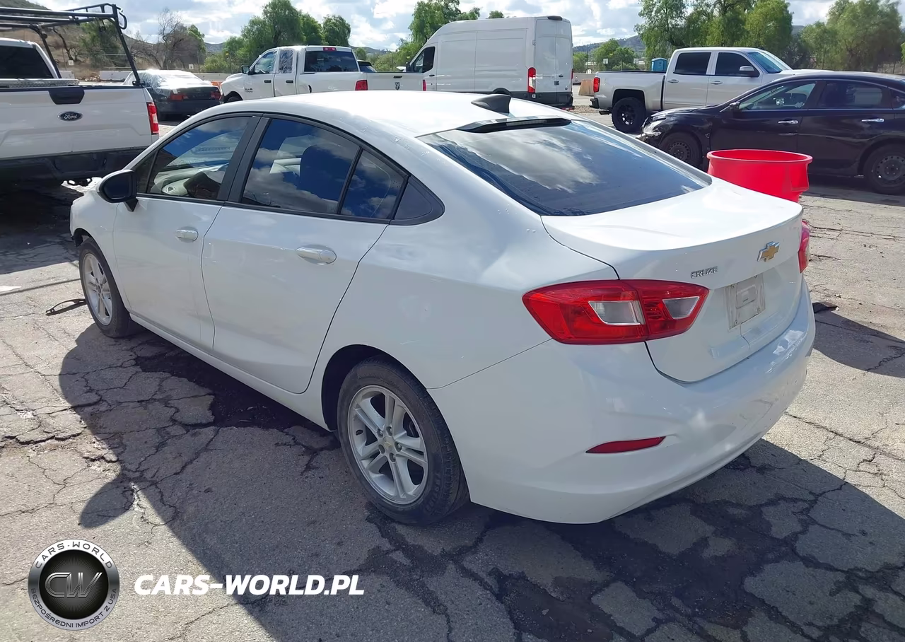 2017 Chevrolet Cruze Ls VIN:3G1BC5SM2HS560323 - 3