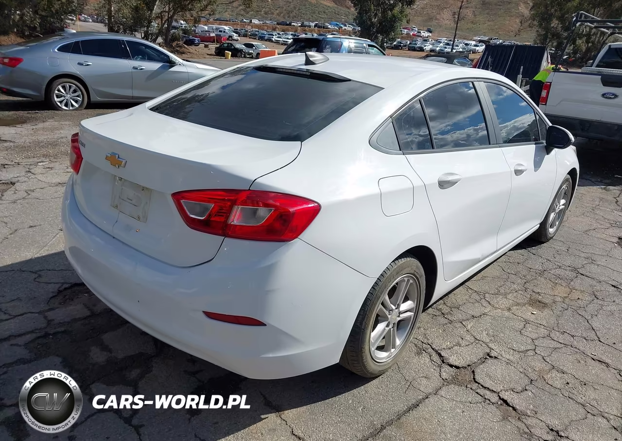 2017 Chevrolet Cruze Ls VIN:3G1BC5SM2HS560323 - 4