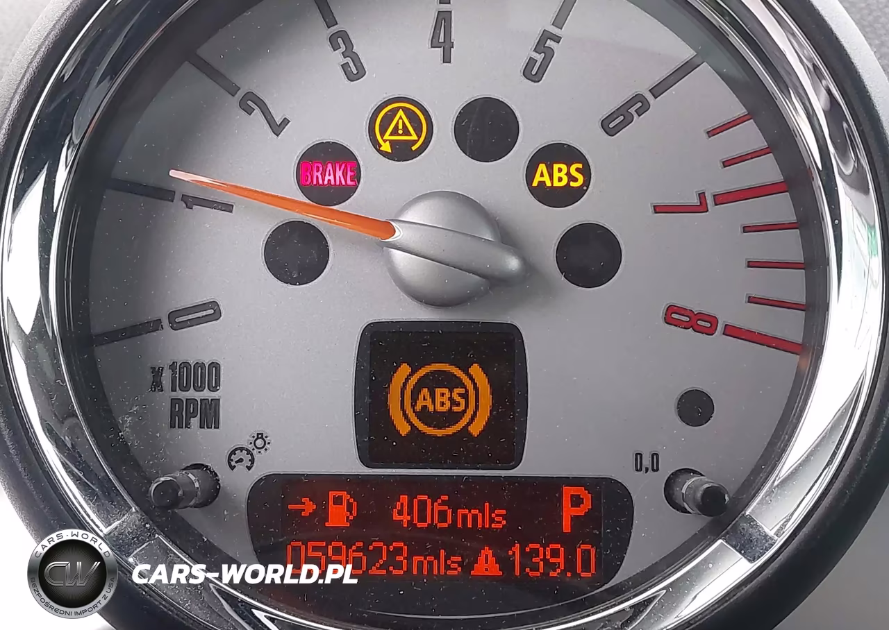 2009 Mini Cooper VIN:WMWMF33509TW76725 - 15