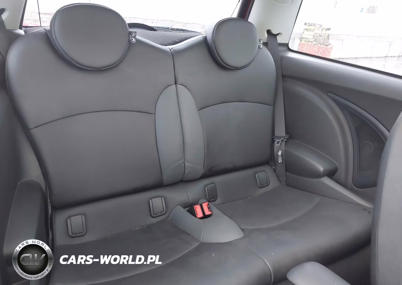 2009 Mini Cooper VIN:WMWMF33509TW76725 - 8