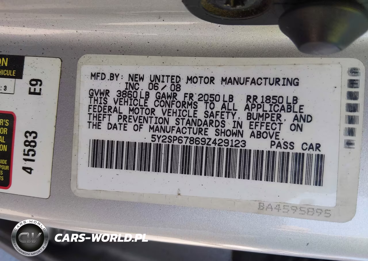 2009 Pontiac Vibe VIN:5Y2SP67869Z429123 - 9
