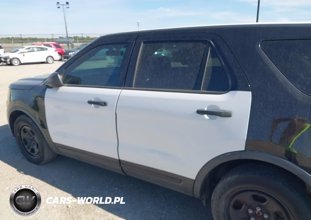 2016 Ford Utility Police Interceptor VIN:1FM5K8AR3GGD30790 - 14
