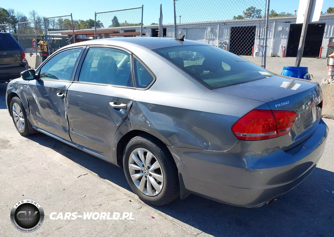 2014 Volkswagen Passat 2.5L Wolfsburg Edition VIN:1VWAP7A30EC016901 - 3