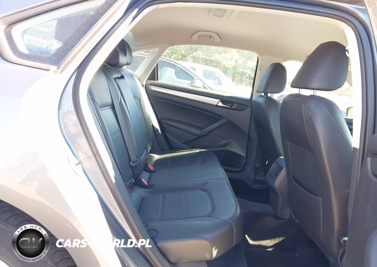 2014 Volkswagen Passat 2.5L Wolfsburg Edition VIN:1VWAP7A30EC016901 - 8