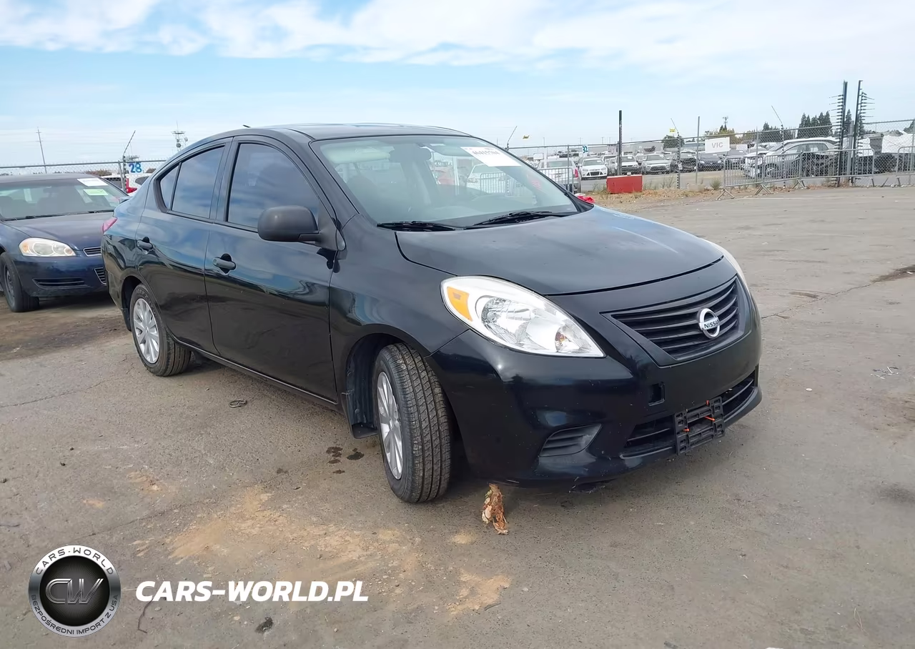2014 Nissan Versa 1.6 S+