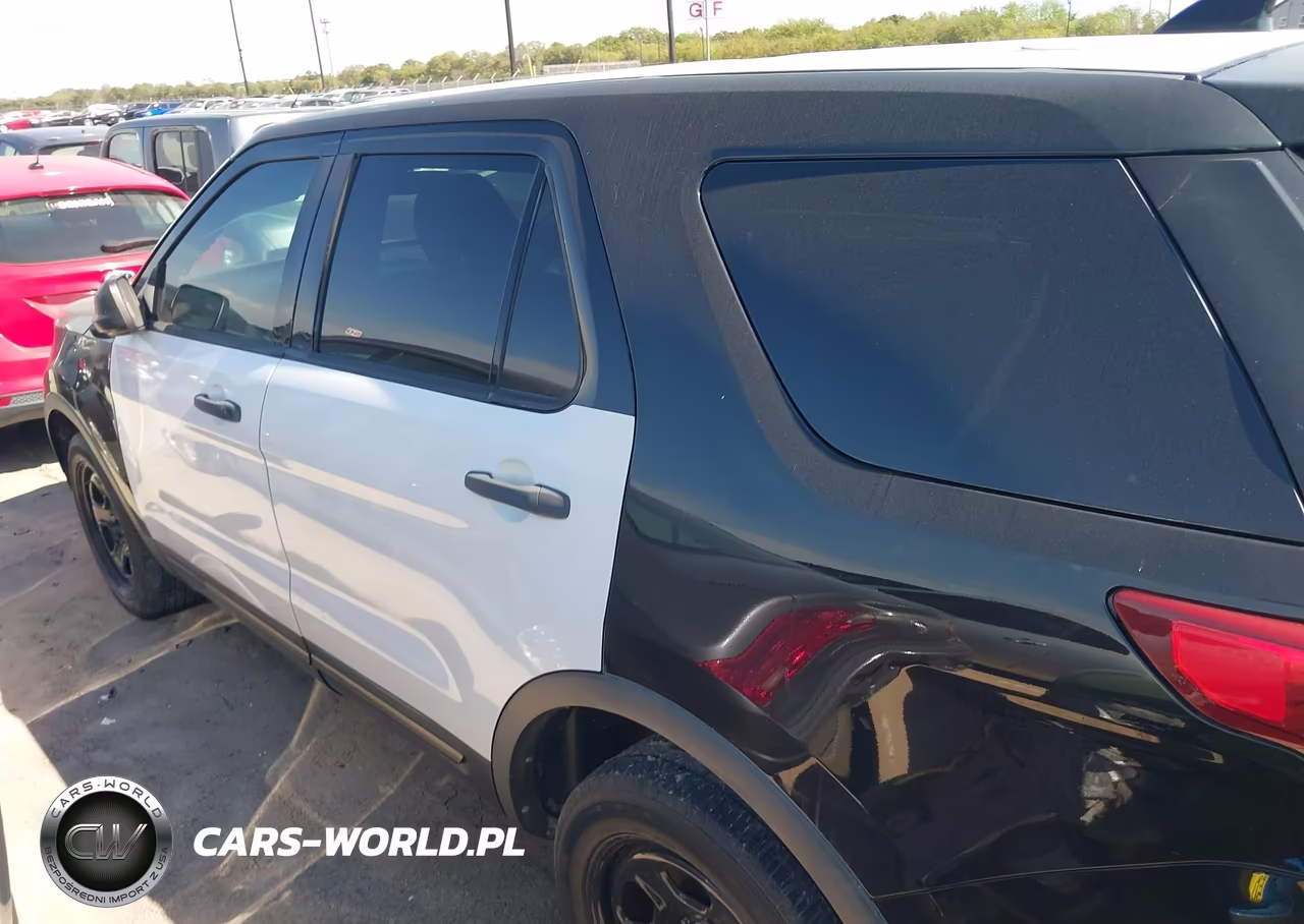 2016 Ford Utility Police Interceptor VIN:1FM5K8ARXGGD16448 - 14