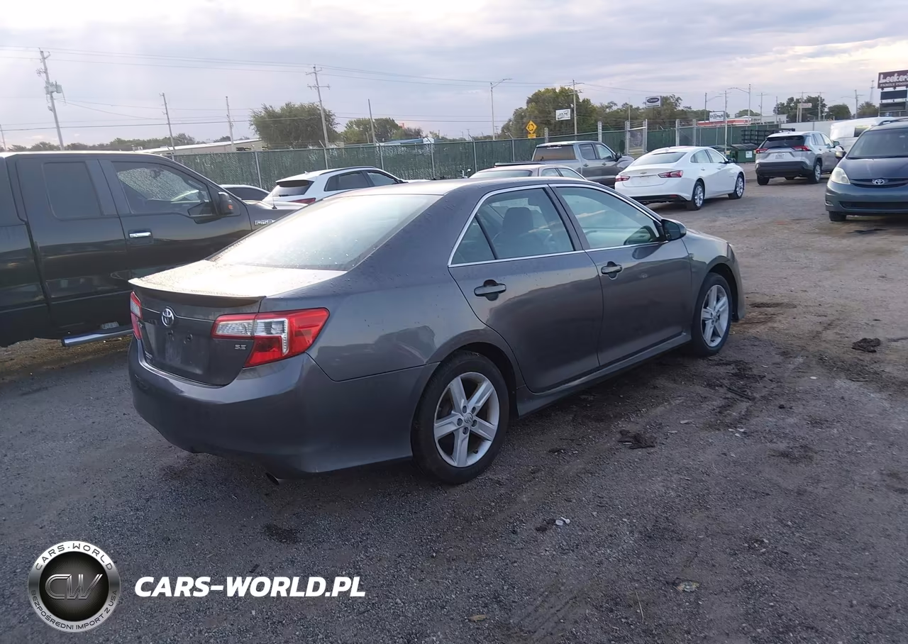 2013 Toyota Camry Se VIN:4T1BF1FK1DU287929 - 4