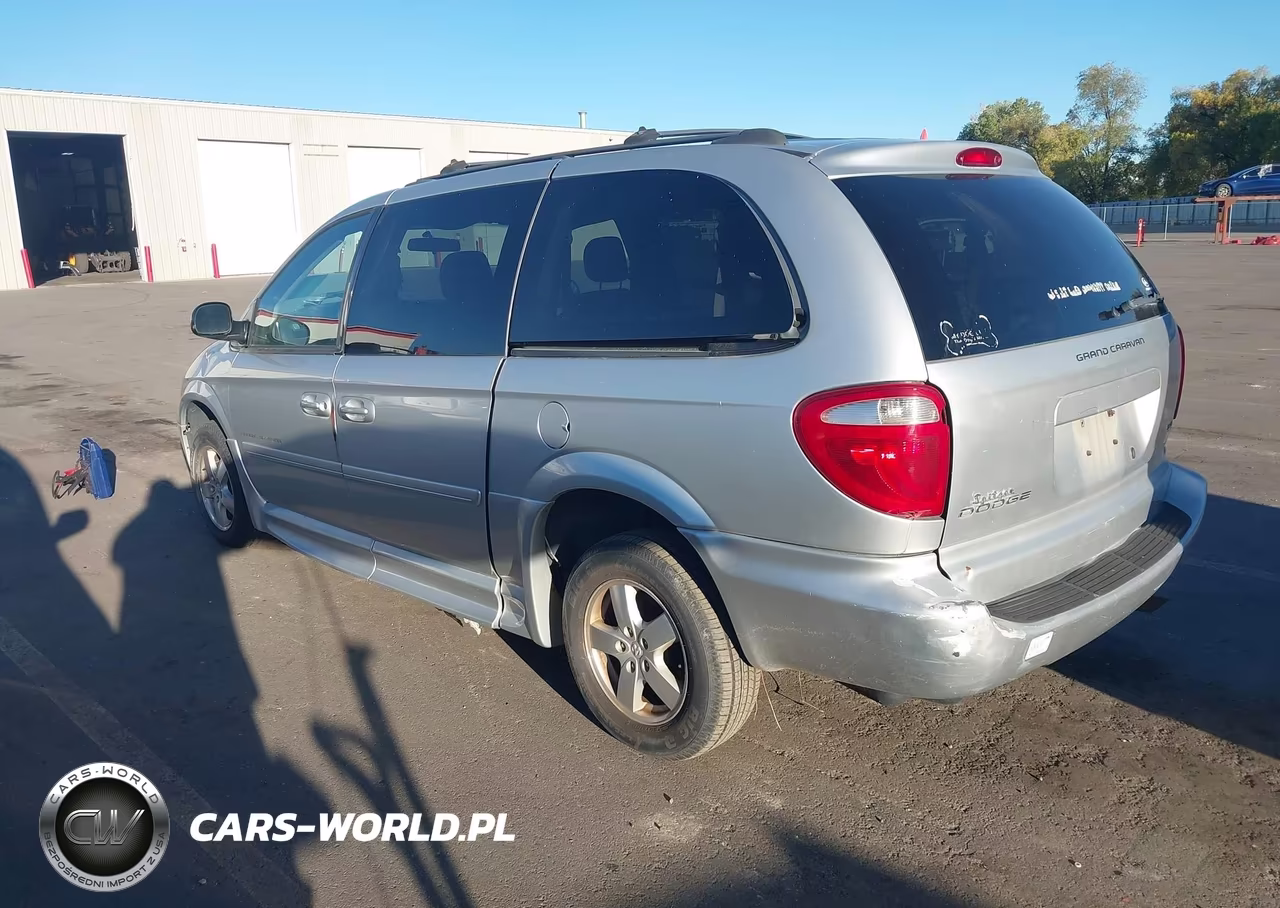 2005 Dodge Grand Caravan VIN:2D4GP44L15R561619 - 3