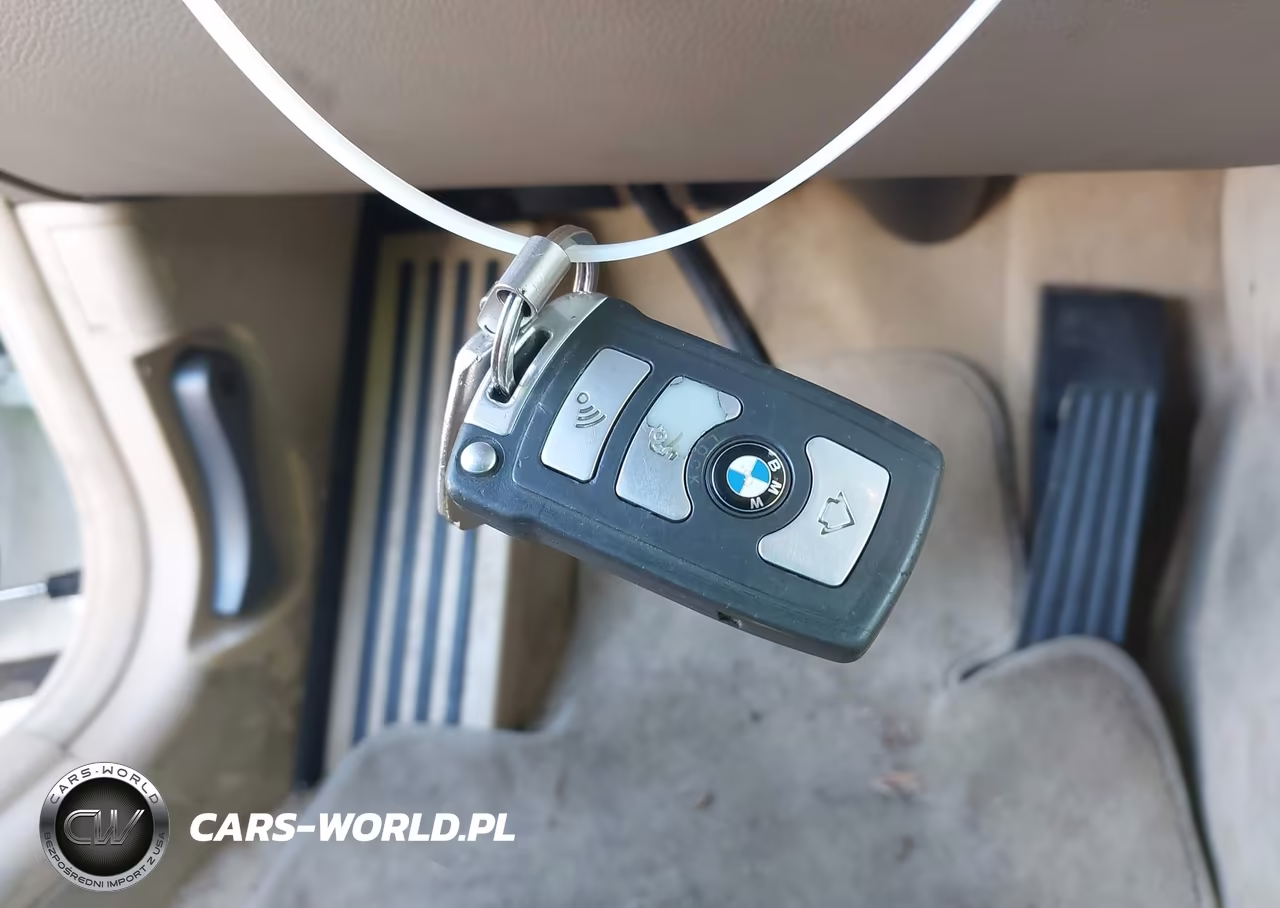 2006 BMW 750Li VIN:WBAHN83586DT26900 - 11