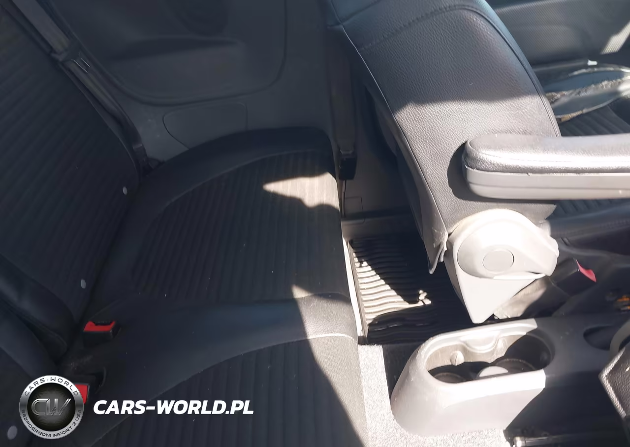 2015 Fiat 500 Sport VIN:3C3CFFBR0FT534822 - 8