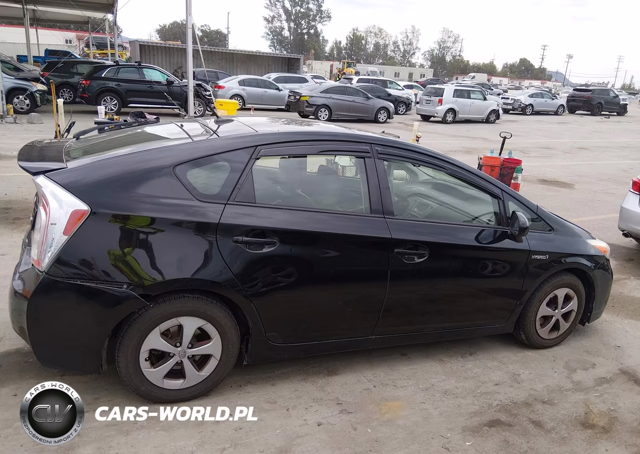 2013 Toyota Prius Three VIN:JTDKN3DU4D5607858 - 13