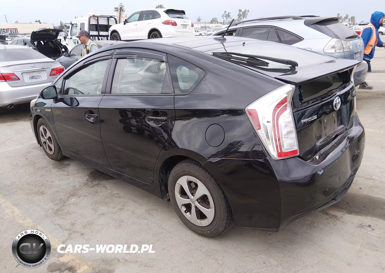 2013 Toyota Prius Three VIN:JTDKN3DU4D5607858 - 3