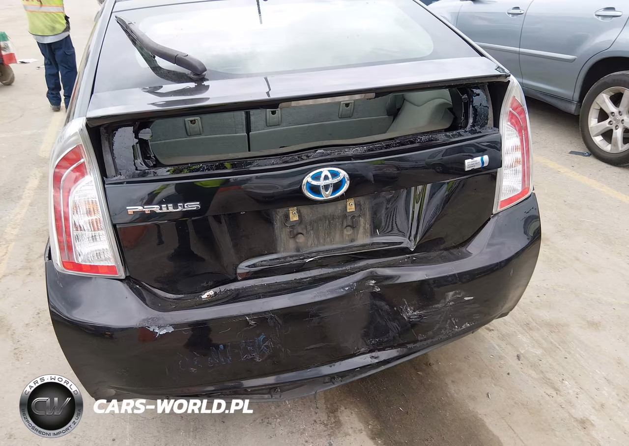 2013 Toyota Prius Three VIN:JTDKN3DU4D5607858 - 6