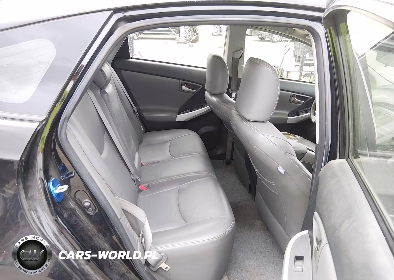 2013 Toyota Prius Three VIN:JTDKN3DU4D5607858 - 8