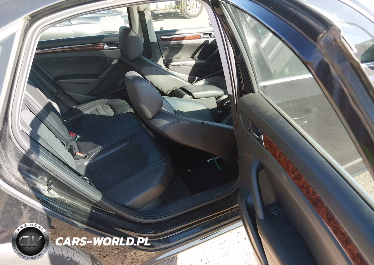 2013 Volkswagen Passat 2.0L Tdi Sel Premium VIN:1VWCN7A33DC010393 - 8
