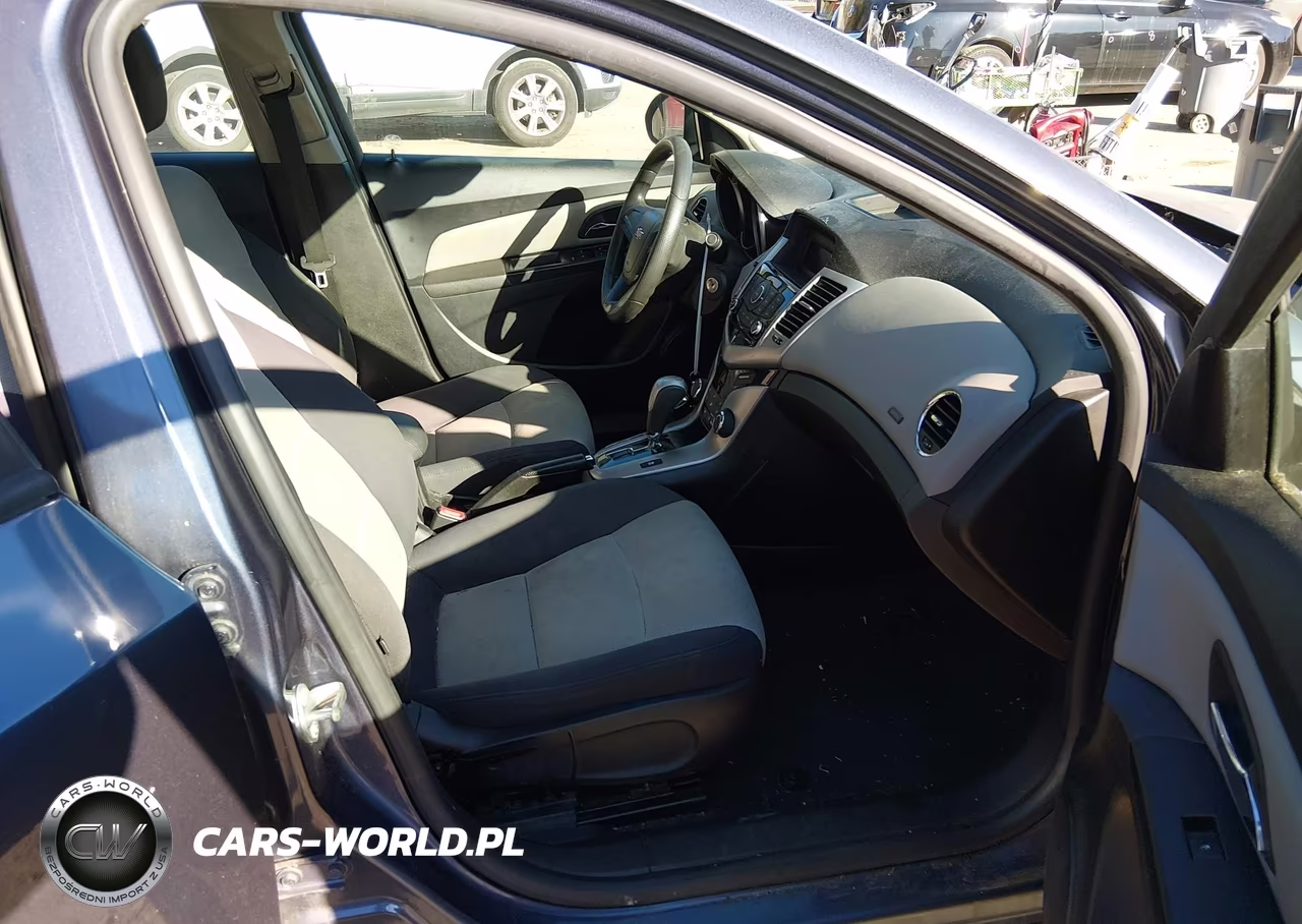 2014 Chevrolet Cruze Ls Auto VIN:1G1PA5SG7E7111512 - 5