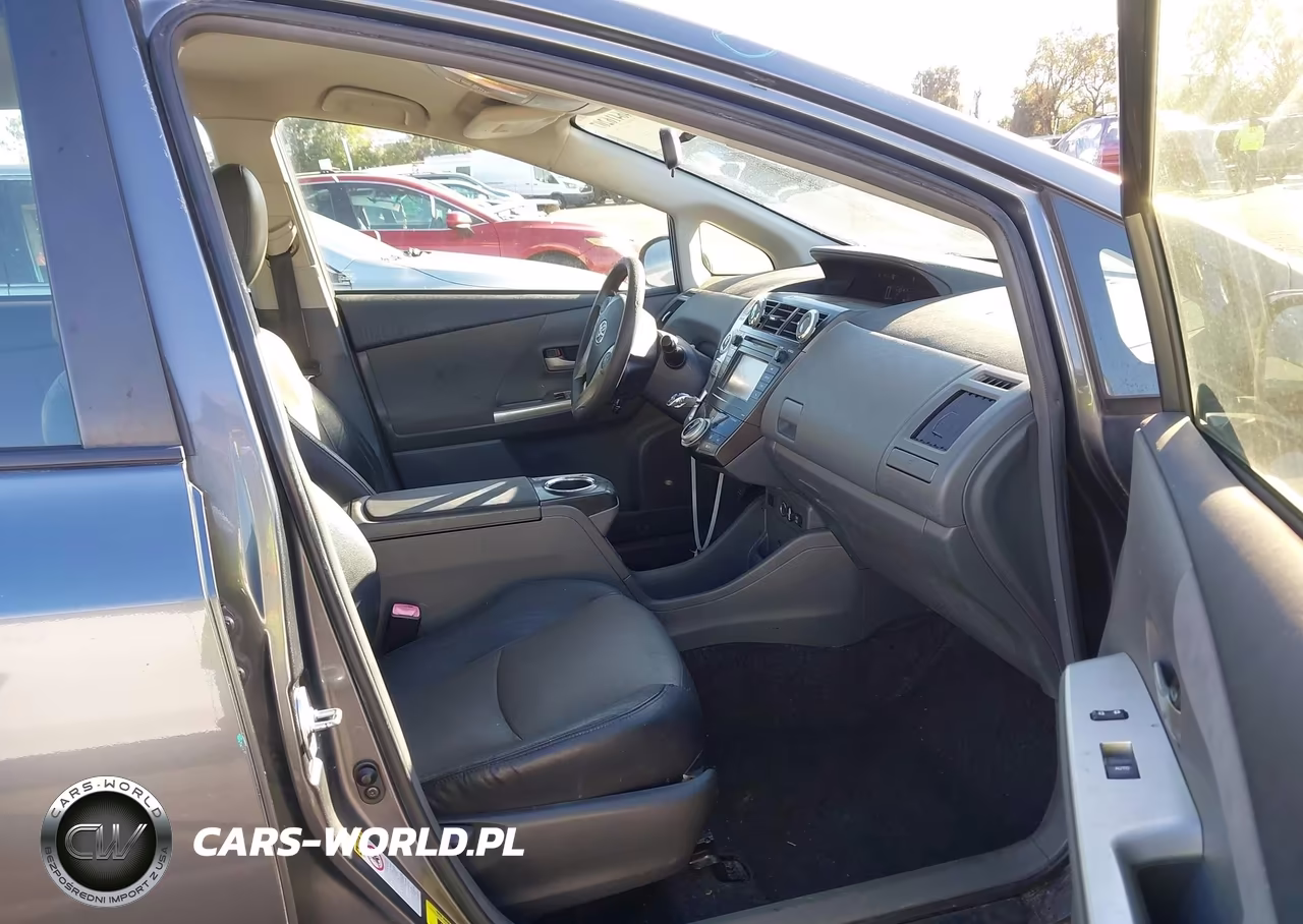 2012 Toyota Prius V Two VIN:JTDZN3EUXC3127086 - 5