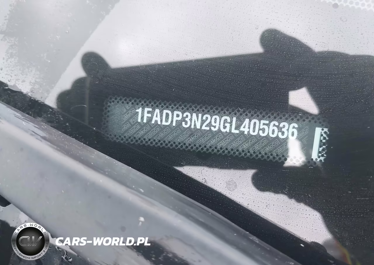 2016 Ford Focus Titanium VIN:1FADP3N29GL405636 - 9