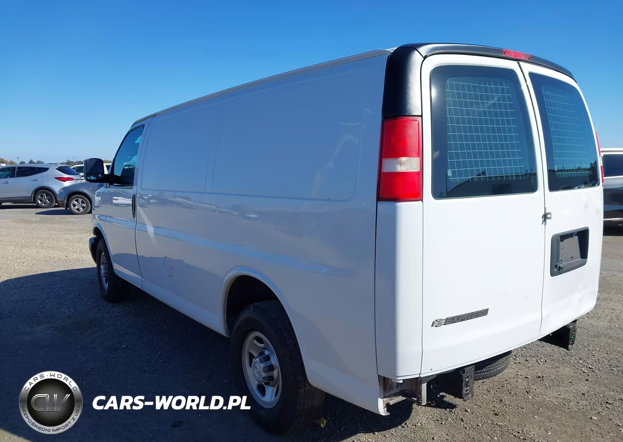 2018 Chevrolet Express 2500 Work Van VIN:1GCWGAFP5J1283748 - 3