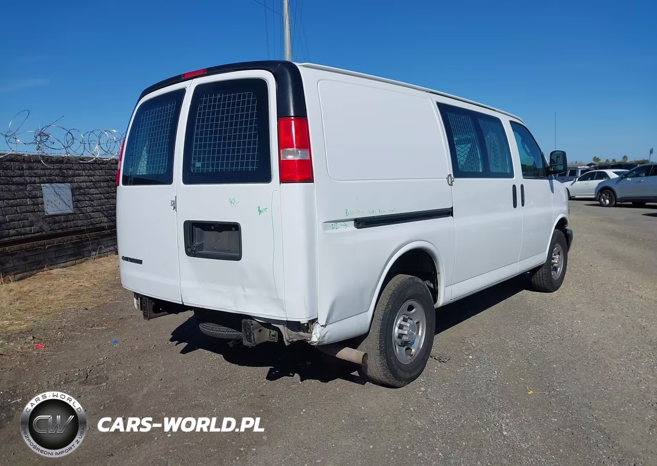 2018 Chevrolet Express 2500 Work Van VIN:1GCWGAFP5J1283748 - 4