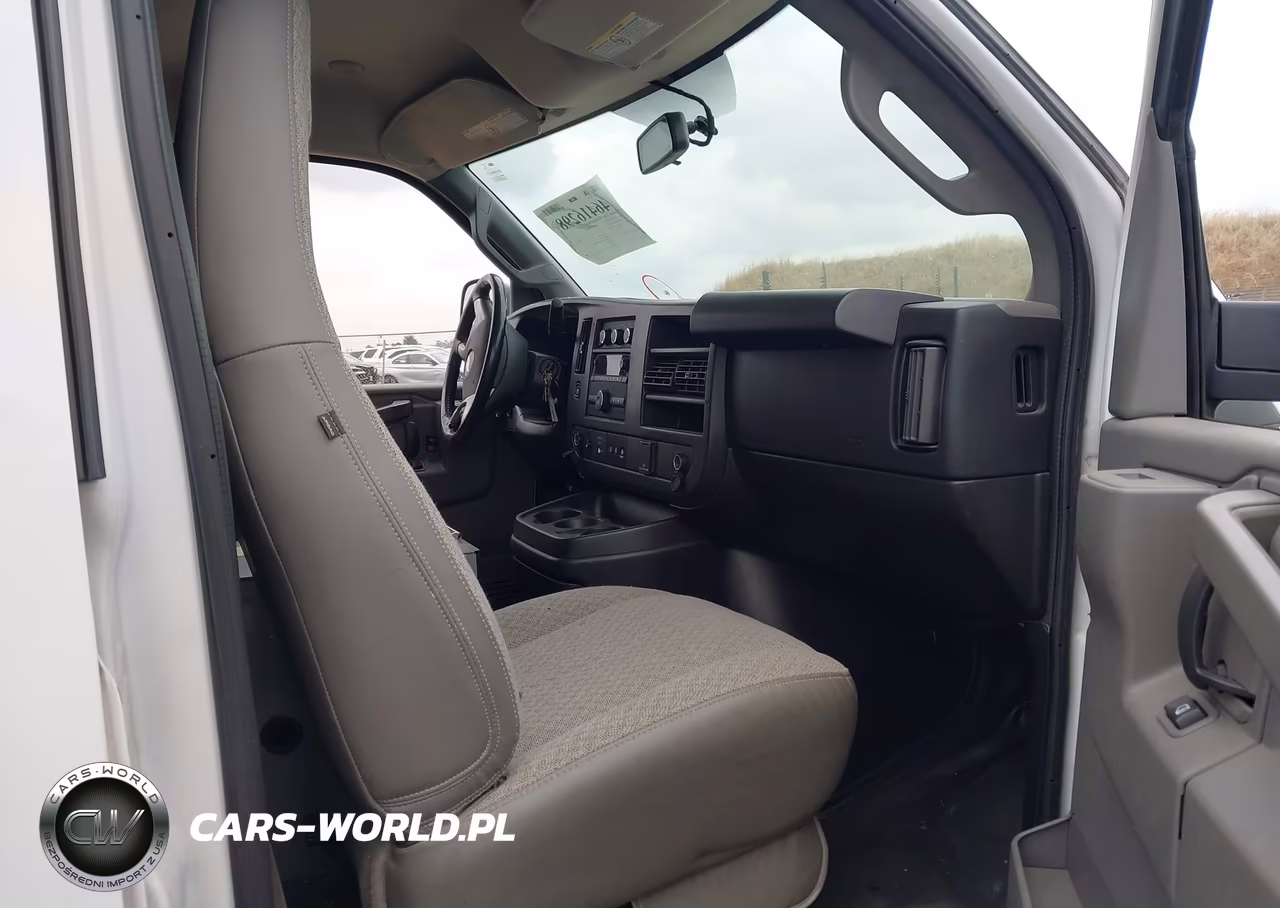 2018 Chevrolet Express 2500 Work Van VIN:1GCWGAFP5J1283748 - 5