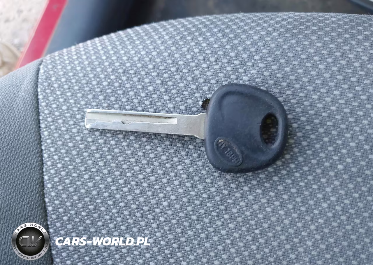 2013 Hyundai Accent Gls VIN:KMHCT4AE8DU445487 - 11