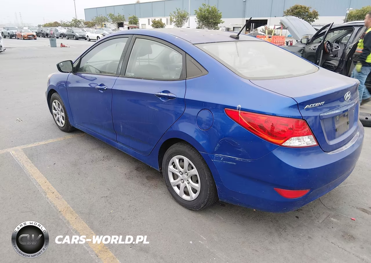2014 Hyundai Accent Gls VIN:KMHCT4AE4EU714652 - 3