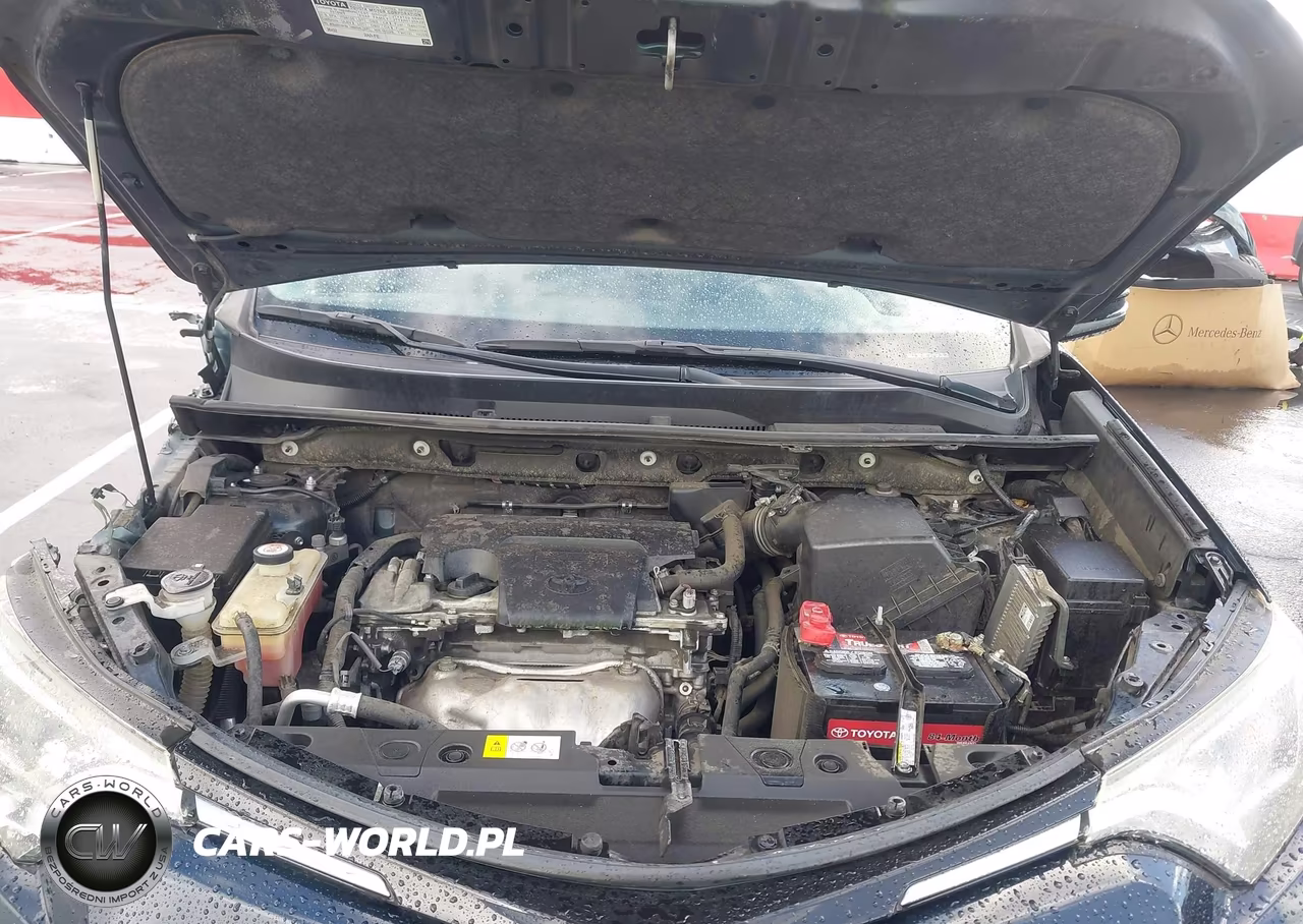 2018 Toyota Rav4 Xle VIN:JTMWFREV4JJ729924 - 10