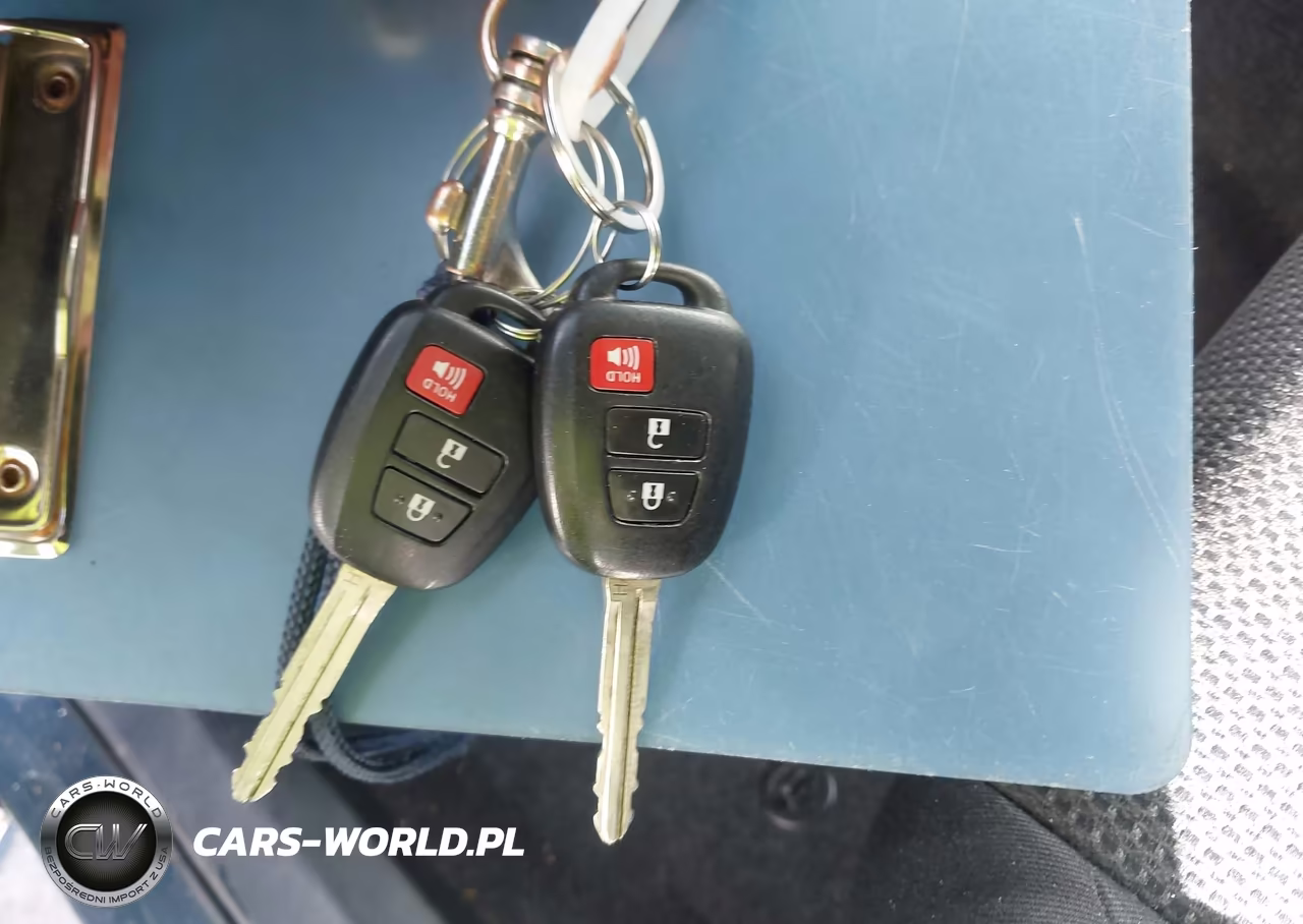 2018 Toyota Rav4 Xle VIN:JTMWFREV4JJ729924 - 11