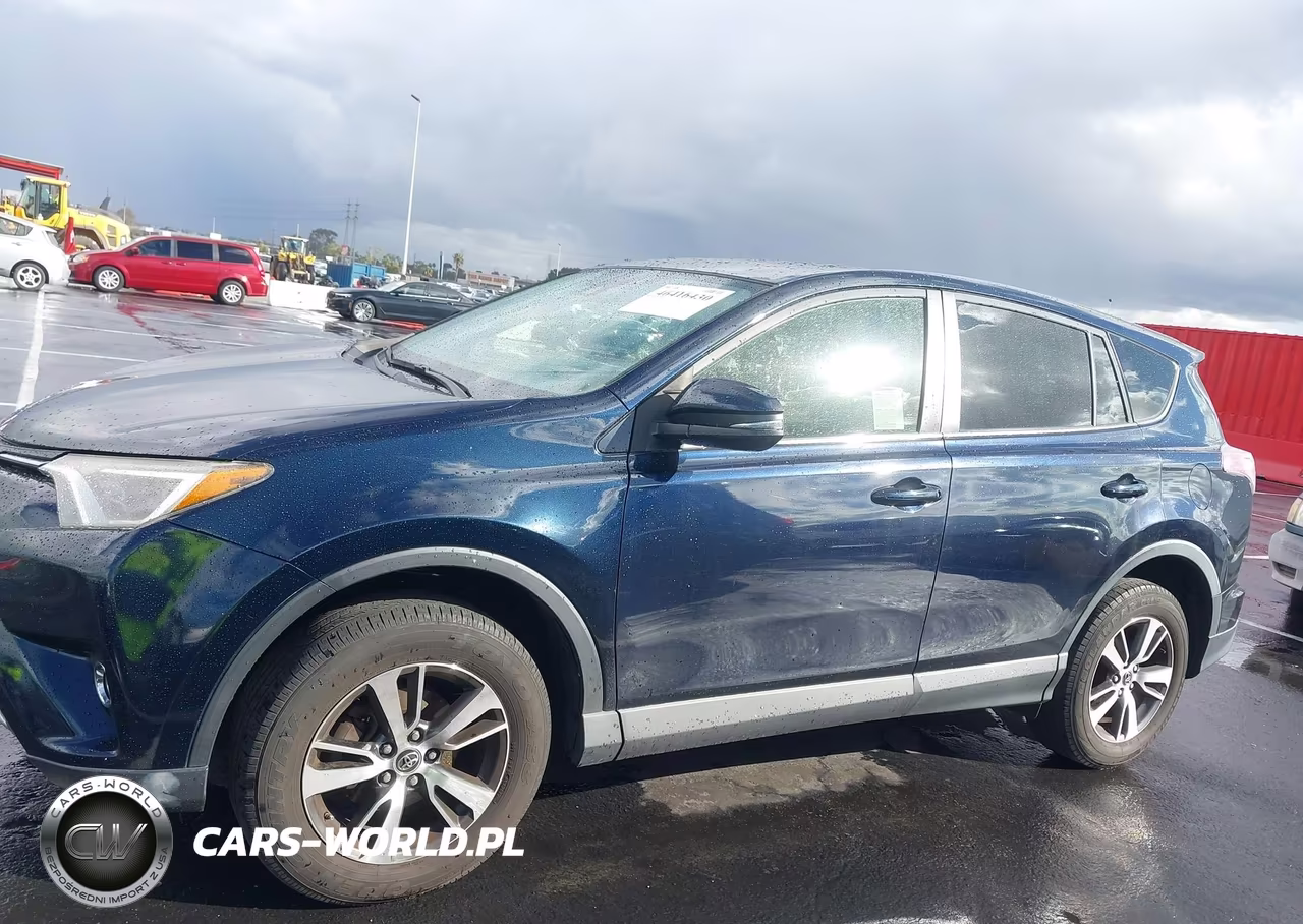 2018 Toyota Rav4 Xle VIN:JTMWFREV4JJ729924 - 14